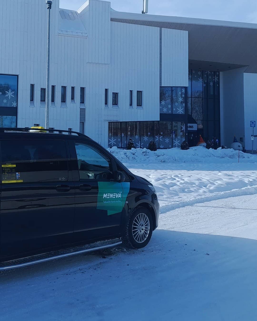 Business taxi transfer for corporate clients in Lapland