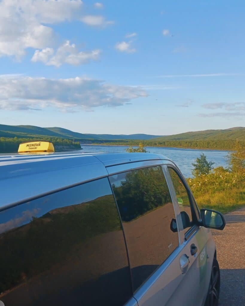 midnight sun drive around lapland