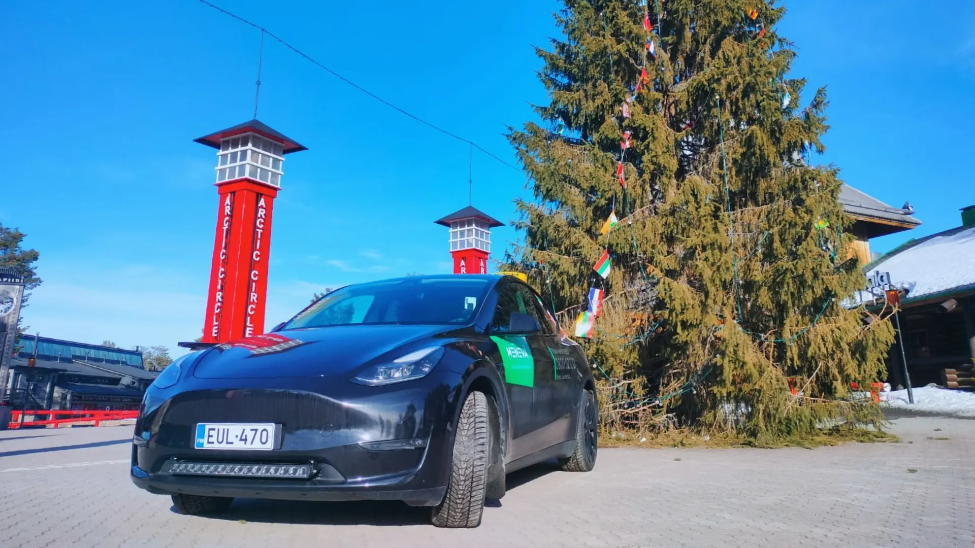 Taxi transfer from Rovaniemi Airport to Santa Claus Village. All-year-around taxi.
