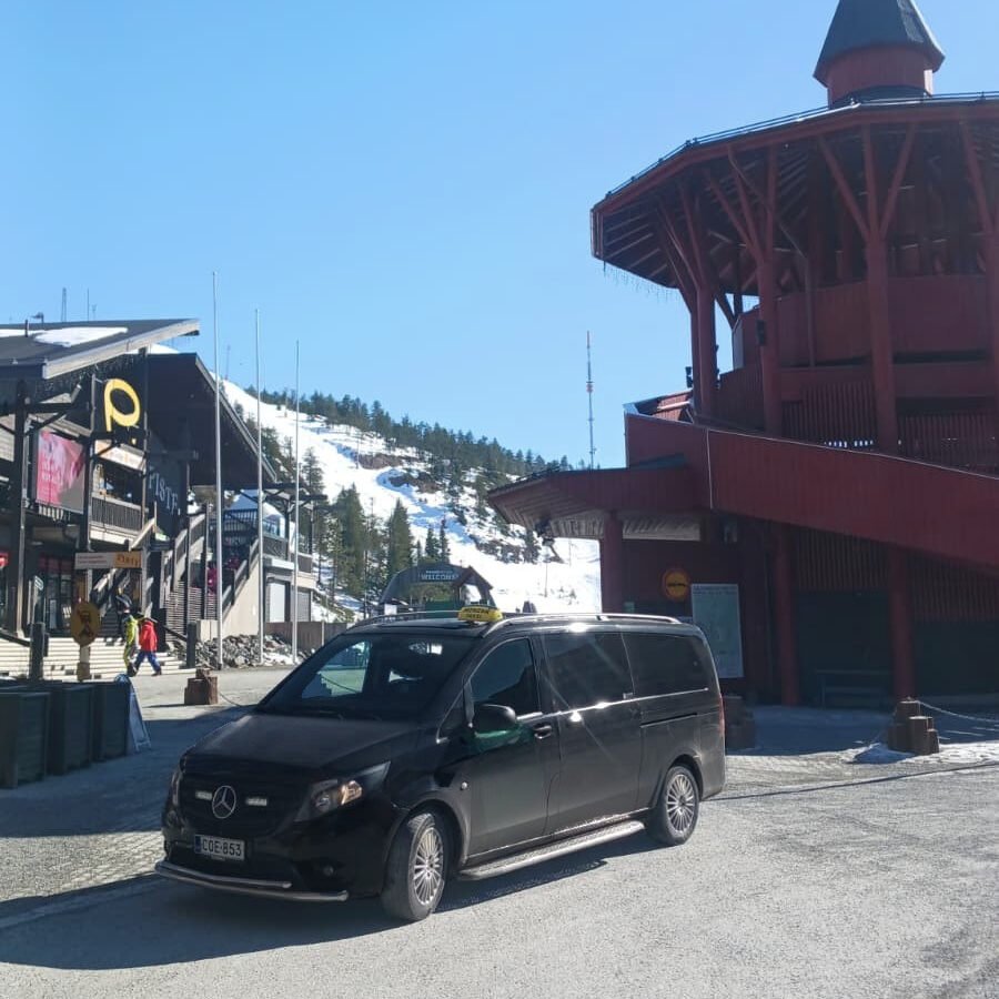 ruka taxi service in lapland finland