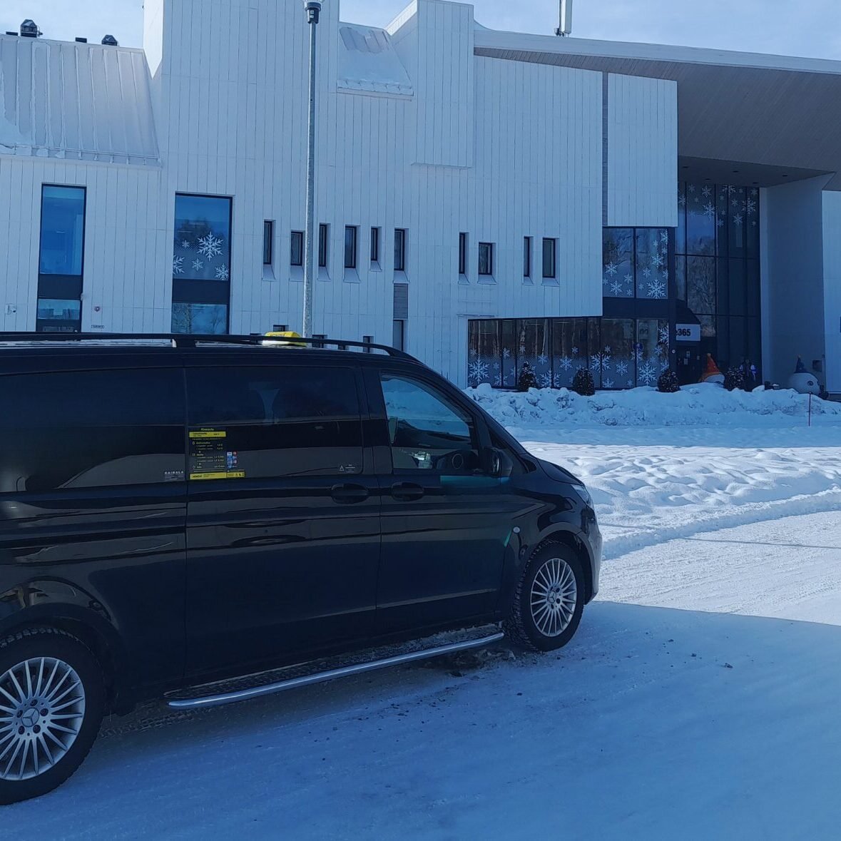 taxi rovaniemi, taxi lapland finland, taxi to kemi, private transfer around lapland